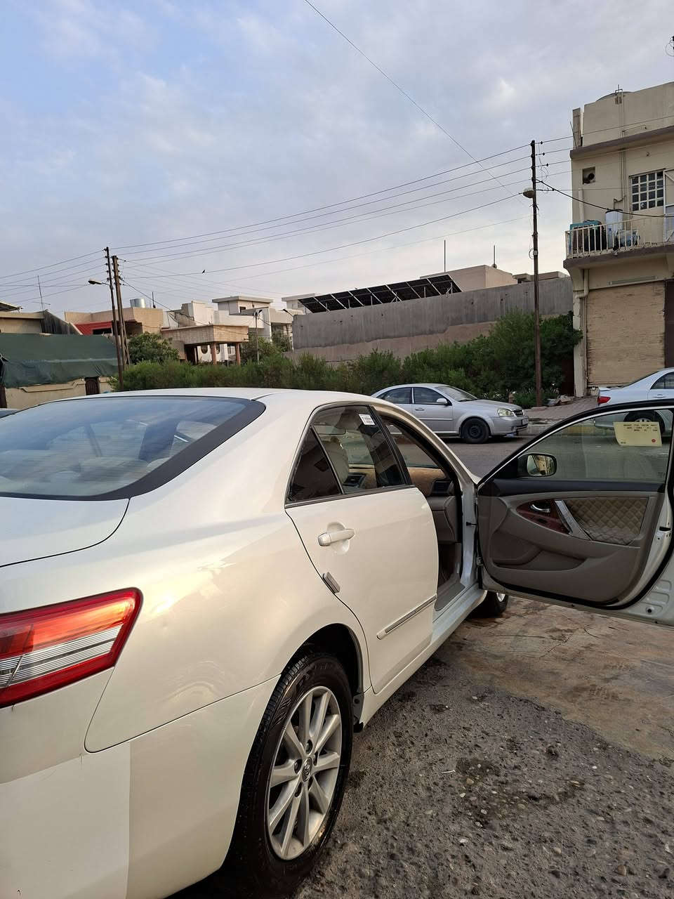 كامري GLX • ٢٠١٠ • بدون صبغ