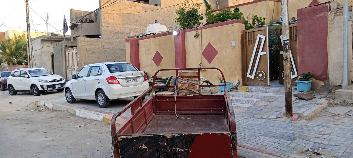 تسلام عليكم ستوته للبيع مديل 2008 رقم وسنويه مكينه 19 حلوه ونضيفه لا تبخير ولا نضوح السوته مرتبه بيها خياس بل صفحه قليل كلش الكهربائية كلها شغاله سلف وهندر باتري جديد السعر750 وبيها مجال المكان كربلاء الحر رقم ***********
