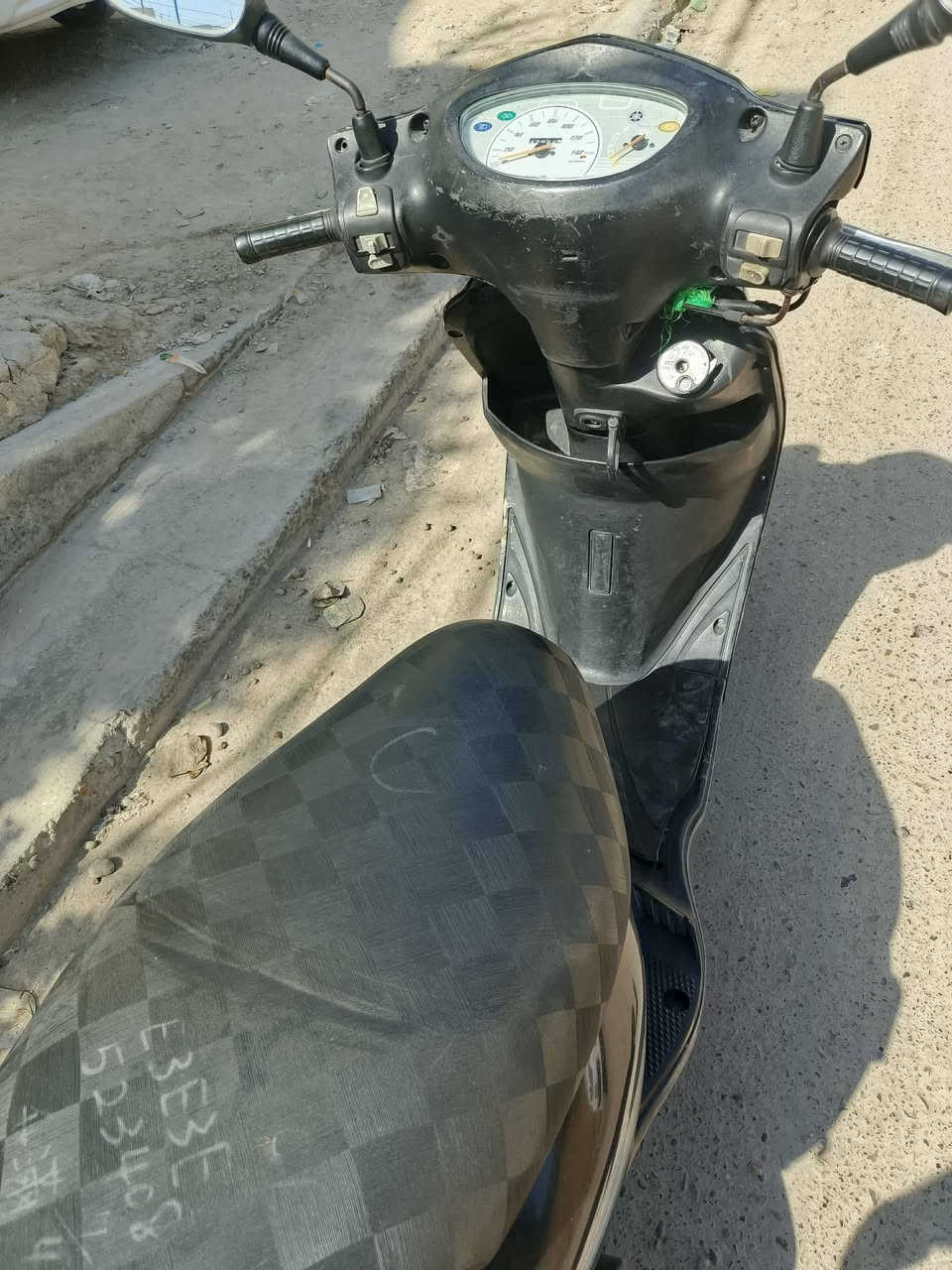للبيع دراجة بريز بغبغاء نظيفة جدًا

- فول مكينة، والمحرك لم يُفتح أبدًا.
- مكفولة كفالة عامة.
- ماخوذة من الوكالة (رمبا) قبل حوالي سنة.
- بيها أوراق الحاوية الأصلية مع وصل الشراء.
- الاستخدام نظيف، والدراجة خير من الله وما تحتاج أي صرف.

سبب البيع: محتاج.

السعر: 750 الف

للتواصل:
📞 *********** (اتصال أو واتساب)
