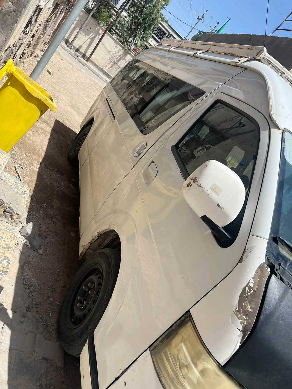 سلام عليكم جنبي عالي مديل 14 كير مكينه اكسن حداده خير من الله تبريد محور سبلت دواير معمرات بيها ضربه باب الصندوك وربع الخير بعدها ما معمره مكاني بصره ابيع بيع بدون مراوس ستفسار تصال على الرقم ***********غير متواجد على النت  السعر 105وبيها مجال

