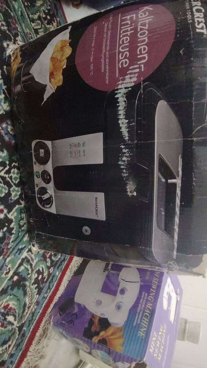 أغراض بأسعار مناسبه
قلايه كهربائيه
علب كزاز جكليت
مكينه خياطه صغيره
جهاز وافل
مقدمه حلويات كزاز 
مقدمه فواكه  كزاز
جدر ضغط
جهاز قهوة
كاسات كزيز شوربات
جهاز كوي صغير
خلاط شرابت 
للأستفسار عن الأسعار
*********** ويوجد واتساب 
جميع الصور الي يريدهم كلهم ب100الف
