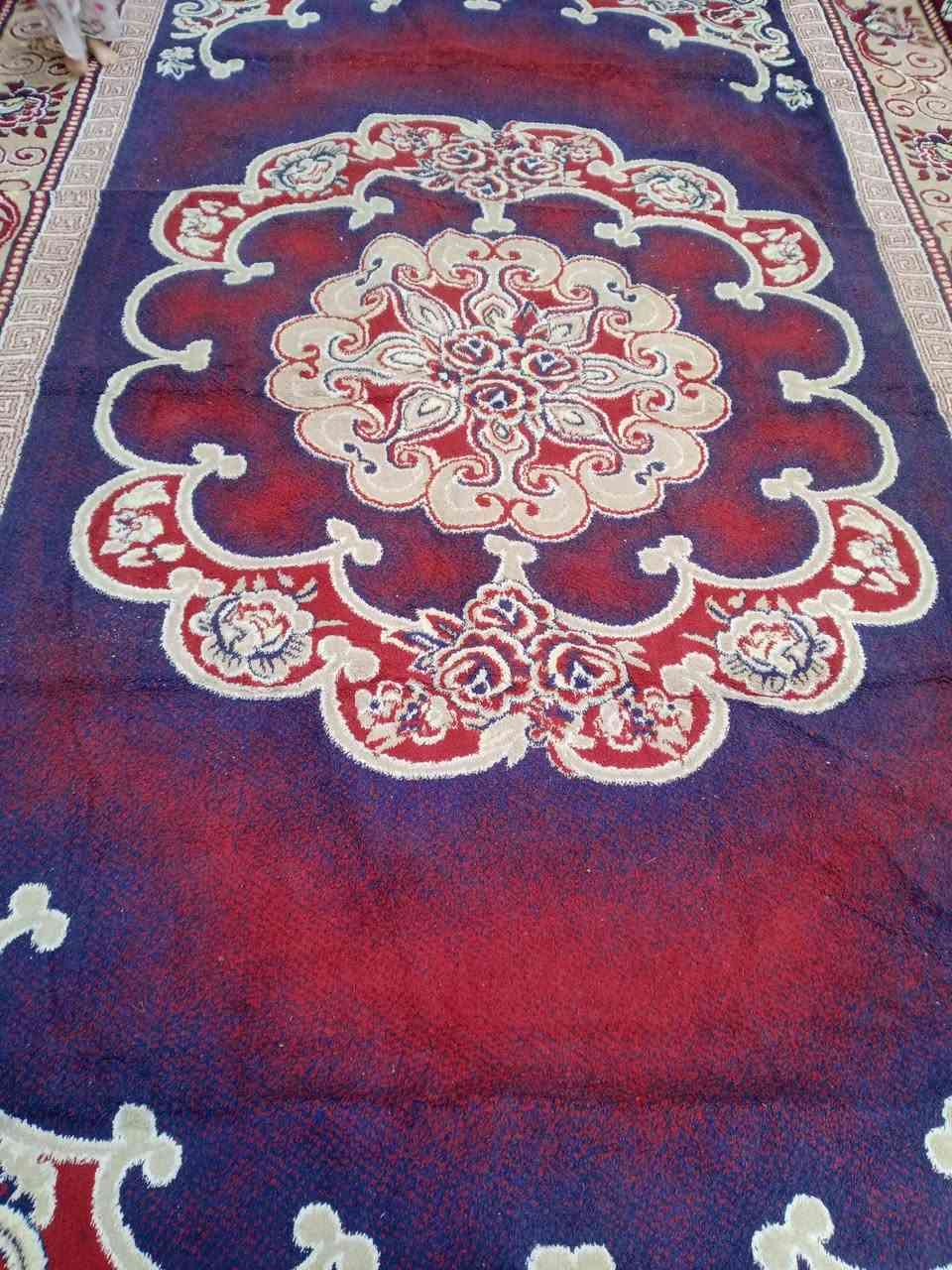 السلام عليكم الاغراض للبيع العنوان  النجف الاشرف المراسله الرقم ***********
