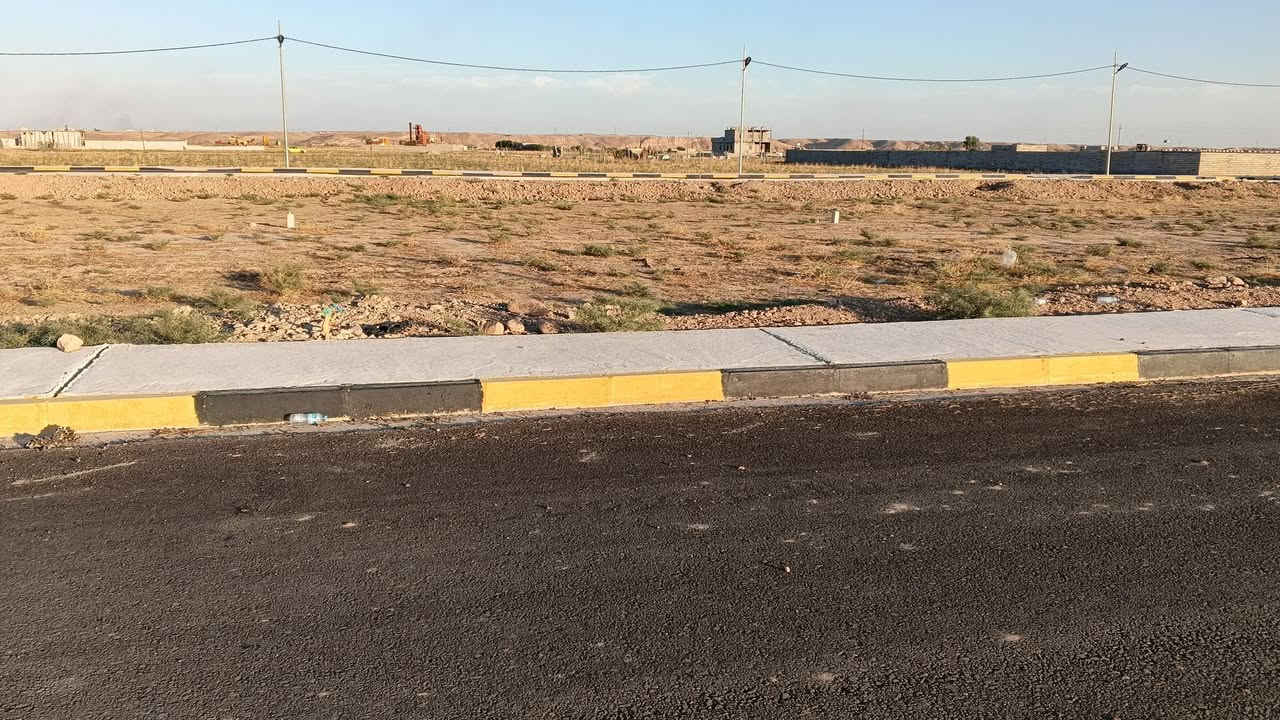 أرض • ٣٠٠م² • خدمات كاملة