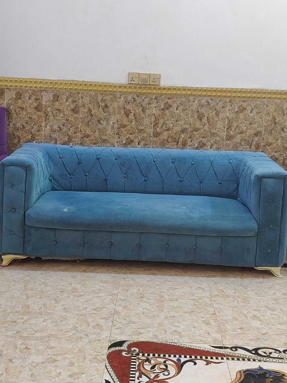 سلام عليكم تخم لبيع
كراسي ثنين
وكرويته ام ثلاث نفرات
نضيفات المكان الحمزة الشرقي 
وهاذه رقمي***********
الشراي يدخل خاص
@إشارة
