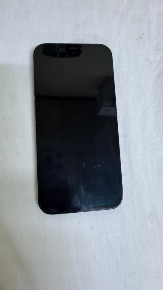 للبيع iPhone 12 Pro Max

✨ المواصفات:

* الموديل: iPhone 12 Pro Max
* السعة: 128GB
* البطارية: 78%
* الإصدار: iOS 26.5.2
* الشاشة: مبدلة
* الظهر: مبدل
* الكاميرات الخلفية: يوجد فطر/أثر بسيط خارجي على الكاميرا كما موضح بالصور، ولا يؤثر على جودة التصوير.
* الجهاز يعمل بشكل طبيعي.

📍 الموقع: حي صديق

📲 للتواصل واتساب:
***********
