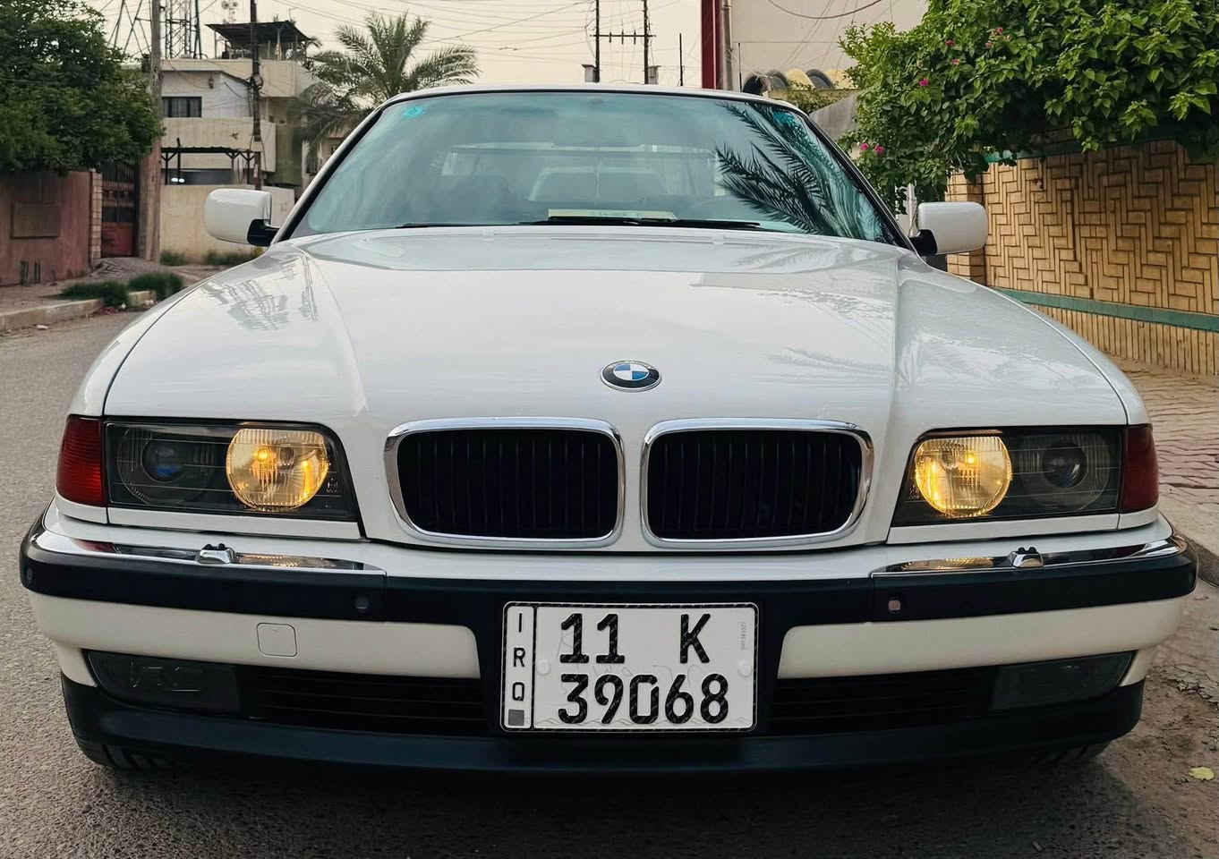 #_للبيع_فقط❤️
------------
(( بي أم دبليو 1995 حجم 750i خفاش ، فول مواصفات ١/١ ، محرك V12 ، ماشية 180 الف ، رقم بغداد بأسمي ، مميزة و نظيفة جداً داخل و خارج بحالة الشركة ))🌸
:
:
#_للإستفسار / *********** ☎️
------------------------------
