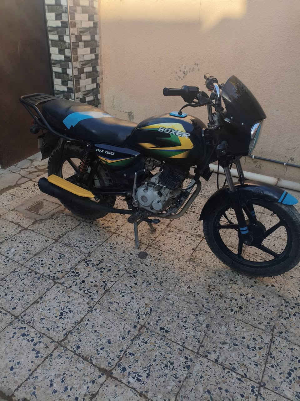 سلام عليكم بوكسر مديل 23 اوراق اصولي شرط لترقيم كهربايات كامله مكينه شلعه ومعدل دراجه نضيفه سعره 1300 وبيه مجال مكان بعقوبه حي المعلمين *********** وبي واتساب
