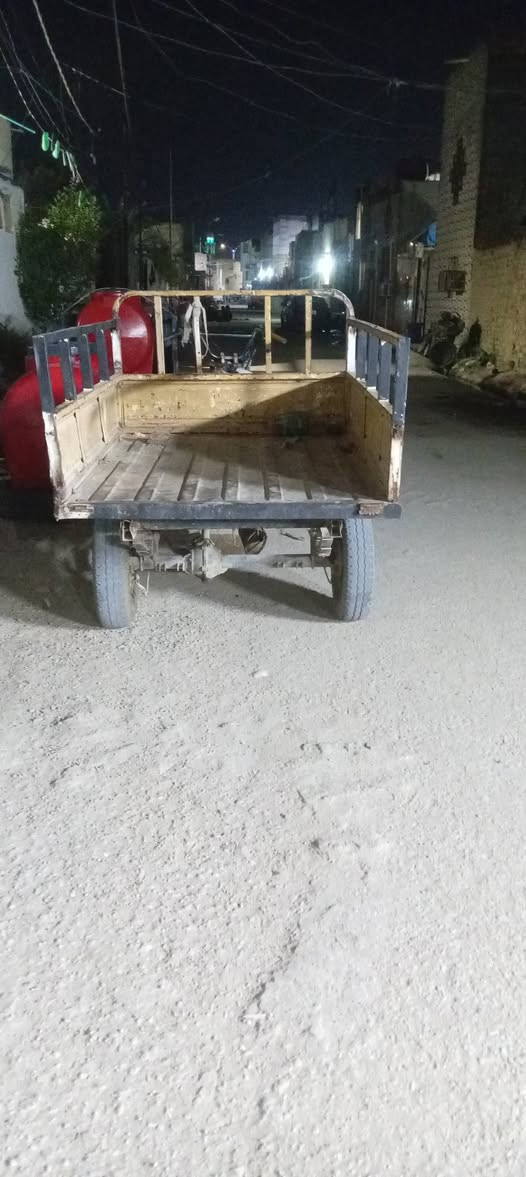 سلام عليكم ستوته اللبيع الحيم موضح بل صوره بس هاي الباقي كفاله الشاصي موديل 8سنويه ورقم اسود اكسن كبس بلادي 8محرك يرادله تنضيف مكاني سماوه)***********
