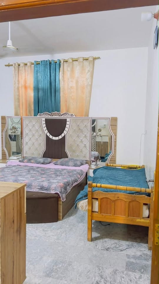 السلام عليكم بيت طابو صرف مساحة ٢٠٠ م واجة ١٠م نزال ٢٠م طابق ارضي يحتوي على صاله و هول و مطبخ و غرفة نوم و مجمع صحيات طابق اول يحتوي على غرفتين نوم و هول و مجمع صحيات العنوان بكرلي شارع ٢٠ للاستفسار الاتصال على الرقم التالي ( يوجد فيه واتساب )

***********
