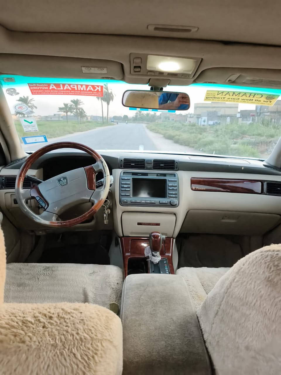 سلام عليكم سياره ملكه  للبيع ساره 4 فول مواصفات فتحه شاصي75 اربع كشنات كهرباء ستيرن كهرباء تبريد خلفي التبريد ثلج ثلاجه خلفيه حداديه جديده اريل امامي الساره رقم سليمانيه قرار 48 مداور ثاني يوم السياره مشروع وطني وين ماتريد اداور  ,, سعر السارة 130 وبيه مجال  ***********
