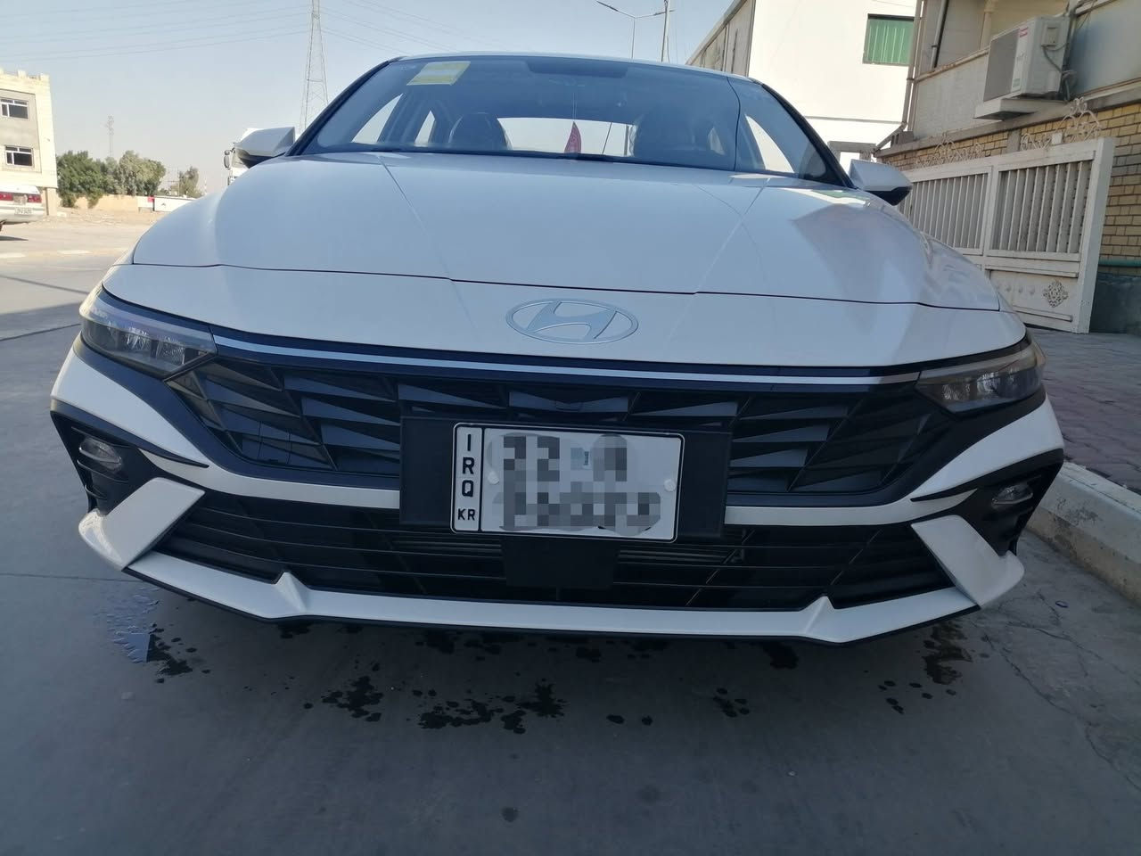 السلام عليكم
النترا موديل 2024 تجميع الصين رقم أربيل (سنوية باسمي) تحويل ثاني يوم السيارة
مكفوله بعدها بالنايلون على وضع الشركة 
ماشية 160‪00   

العنوان (واسط/الكوت/مركز المدينة) 

المواصفات:  
المحرك 1500 دبل نوزل 
شاشه ديجتال 
التشغل بصمه  + بصمة باب السائق + ترحيب
كشنات جلد اسود
هند بريك بصمه  
اوتو هولد               
فتحه سقف                                  
لايت LED ثلاثي العدسات
حساسات خلفية
حساسات أمامية 
تبريد قطعتين
كامره خلفية دواره 
نضام ترحيب مري شفط
مودات قيادة ( إيكو وكومفورت وسمارت وسبورت) 
تحكم ستيرن فول 
ويل كب كروم
لد امامي نهاري
مانع انزلاق 
ايرباكات عدد 6
گير طيارة
مقود رياضي جلد مع تحكم كامل بالصوت ومثبت السرعة (كروس كنترول).

السعر 140‪

ملاحظة: من اول مااخذتها بانزين محسن ودهن اصلي (كارت ضمان) 

للاستفسار الاتصال:
***********‪
