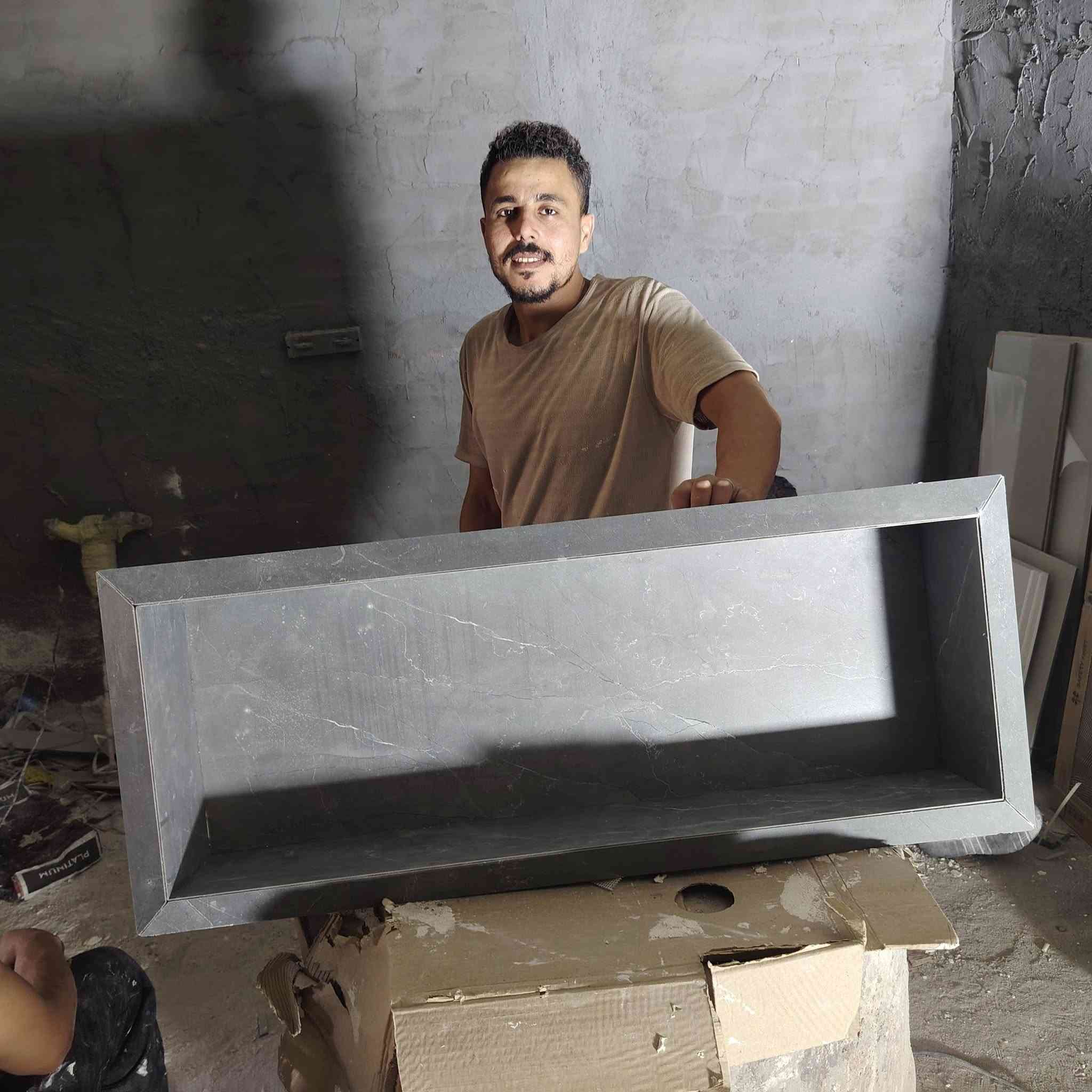 ابو عمرو خلفه سيراميك وكاش ومرمر تسليم مهندس ***********
