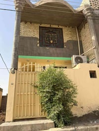 طابقين • غرفتين • ٣ حمامات