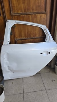 باب خلفي • جهة السايق • اصليه