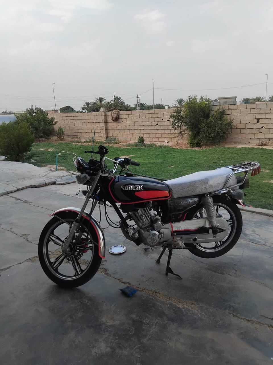 سيفان ٢٣ كفالة عامة من كلشي كهربائيات كاملة سلف نكرة مكينة ما مفتوحة وناعمة المحرك ١٥٠ اوراق كاملة الموقع سد حمرين  التواصل واتساب ***********
