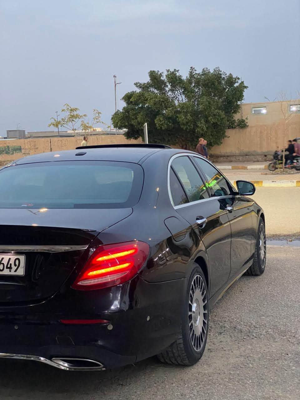 🔥 السعر جدا مناسب بالنسبة لمواصفاتها ونظافتها

225$

⚠️شاهد الصور واستمتع كلشي موضح بل المنشور⚠️

          ⭐️MERCEDS BENZ E300-2018-AMG KIT⭐️

              ➖➖☑️Night Package Edition☑️➖➖

➖➖🌘اصدار نايت بكج  ادشن جدا مميز 🌘➖➖
🌟جدا نادر هاذا الموديل ⭐️. واجمل من الصور بدون مبالغه . 🌟

الفئه / E كلاس300 AMG- KIT بلادي شركة.

الحجم / 300 ارغب فئه . دفع خلفي مو فورماتك 

الموديل /2017 .

المسافه المقطوعه /:- 130 الف كيلو  فقط حقيقي .

شرط ايرباكات سليمة ما بيه ولا واحد طاك  

كتلوكات الشركة وارضيات الشركة 

دهن من شركة مرسيدس 

تخم تاير لوك جديد .

معلومات السيارة /:- 

السياره جدا جدا جديده عل ايد وحده وبدون مجامله كانه زيرو واجمل من الصور فضل من الله . 🌟

⭐️ قبل التفاصيل السياره مغلف ppf بل كامل ضمان بي عشر سنوات ب ١٤ ورقه . ⭐️

شاشات الامامي بل اللغة الجبيرة .

نسخه من Night Package Edition شركة مرسيدس  بلادي 

💥المواصفات /:-

السياره لون اسود لامع ) 

فتحت سقف  

دشبول شاشه قطعه واحدة مو منفصل ( ايباد ) لغة انكليزيه وتكدر تعربه عادي 

داخل لون اسود

الشاشه الاماميه متغيره ثلاث ثيمات 

بك لايت Ice White LED Rear Lights الخلفي مجهز اناره ثلجيه ❄️مميزه جدا

دشبول مطعم بصاج ملكي

⚔️مجهزه ب انظمه وردارات مميزه /:- ⚔️

رادار امامي توقف ذاتي  وطبعا ينطيك رسم بياني لسياره الامامك مع تحذير ‼️ مثلث بل احمر 

رادار خلفي عند الرجوع للخلف auto stop 💫 

اوتو بارك Auto park السياره تبحث عل موقف البارك وهي تركن اوتو 

نظام الاطفاء الذاتي eco يعني السياره بل ازدحامات تنطفي 

اناره داخليه 64  لون متغير حسب الرغبه 

حساسات 360 درجه امامي وخلفي وجانبي مع التبيهات الي تظهر بل الشاشه 

٦ انواع انظمه قياده متعدده لسياره 

احزمه كهرباء تاخذ قياسك 

 كامره خلفي 360 درجة ثلاث اختيارات 

گير رياضي عل الستيرن 

نظام سماعات برو ماستر يعني شرط دي جي تسمع 

لايتات الامامي متحرك مع حركة السياره 

نظام الترحيب عند فتح ابواب السياره وعلامات تعكس عل الارض ( مرسيدس ) 

اوتو هولد توقف سايد بريك ذاتي 

كاعيات شركة كتلوكات الشركة بصمات
مواصفات متخلص طبعا للي يعرف بل مرسيدس . 

ملاحظه :/- 

ايرباك سليم 100/100 ⚔️ 

السيارة حادث فقط جاملغ خلف السكن جه اليمين ضربه بسيطه جداً بدون دواخل وبدون شواصي والصندوك مبدل نفس الون . ⚔️

——————————————

كير محرك كهربائيات كله عل وضع الشركة شرط صفر مسج . 

وبيه سونار السياره . 

اي ملاحظه مابيه شخط رصعه ماكو

هزه جديده سنويه جديده شرط الغرامات والتحويل 

📍مكان السيارة / الانبار قضاء هيت 

‏‎🔴 لمعرفة السعر ورقم صاحب السيارة / علق داخل المنشور اي تعليق ويجيك رد فوري برسالة خاصة 
——————————————————
‏‎
‏‎مع تمنياتنا للطرفين بالتوفيق
***********

