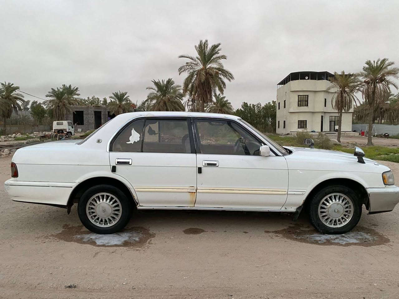 السلام عليكم أرنب مديل 1994 سياره مابيها حادث مكينه كير حداده تايرات كله جاهز بسمي السياره بيها طخات بسيطه وصبغ  سنويه ماننتهيه مشروع وطني رقم بغداد مكانها البصره سعرها 50 وبيها مجال  رقم الهاتف ***********
