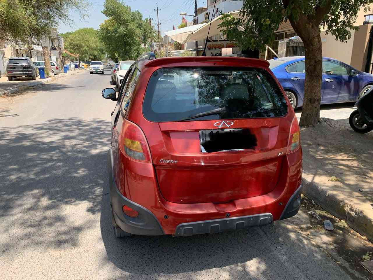 شيري X1  موديل ٢٠١٤ بأسمي رقم بغداد سيارة بلادية گير ومحرك مامفتوح بدون صبغ بدون ضربة تبريد شغال وبحاله جيدة جدا السعر ٤٦$ ورقه الاتصال 
***********
