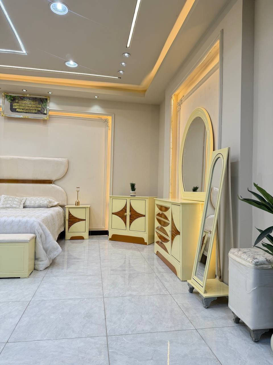 ٨ قطع • نجارة عراقية • سرير ٢٠٠×١٦٠
