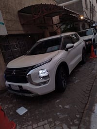 اوتلندر ٢٠٢٣ ماشيه ١٩ الف سيارة ماخذه من الشركه للبيع مكاني بغداد ٠٧٧١...