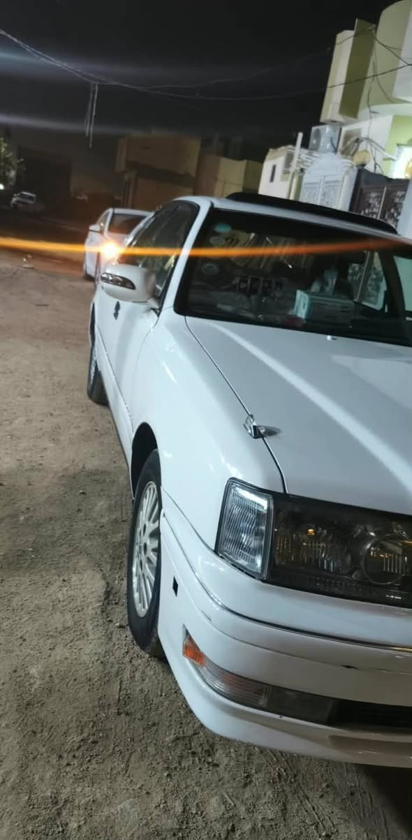 سلام عليكم.
راس الثور فلات للبيع  موديل 97  الرقم الأنبار  مشروع وطني محرك 3000  فيشتين السياره مكفوله كفاله عامه من الكص ونقل الجثه والأصوليات ما عدى ضربه چاملغ خلفي جهه السايق  ع البارد تبريد أمامي خلفي  
المكان : النجف الأشرف 
هذا رقمي واتساب  :***********

