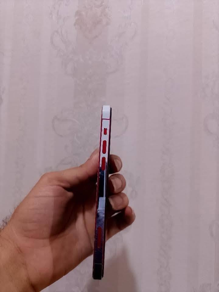 آيفون ١٢ • ٢٥٦ • فيس ايدي