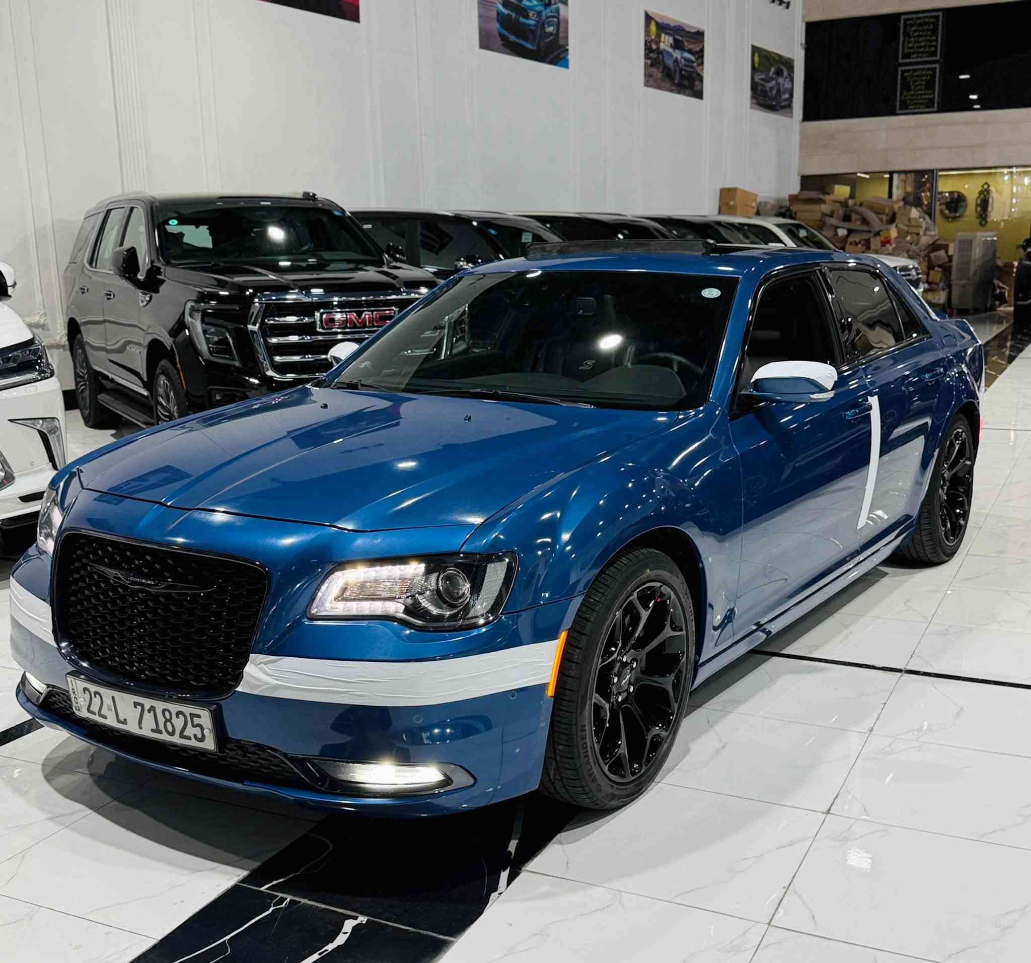 كرايسلر  اوباما 300S                  (وكاله هارلم السياره ) مغلفه PPF
ام رادار و البردة خلفيه كهرباء 📍
الموديل :2022 . (خليجي) . 
العداد :   50 الف كيلو   .
‎المحرك : V6 . 3.6L . 
. 
‎(السياره مكفوله من الصبغ و التبديل و البارد )
رقم اربيل
 ( الون بحري المميز 💙📍)
 فول الفول 1/1 
المواصفات :
بردة خلفيه كهربائيه 
ردار امامي 
ردار جانبي 
* پانوراما . 
* رادار مع مانع تصادم . 
* نقطة عمياء . 
* حساسات امامية . 
* مصابيح امامية زنون مع LED . 
* ويل قياس 20 أنج . 
* حساسات خلفية . 
* بردة خلفية كهربائية . 
* شاشه كبيرة مع نظام ملاحة نفكيشن GPS .
السعر 335 بيه مجال مكان سياره بصره معارض القبله لاستفسار***********
