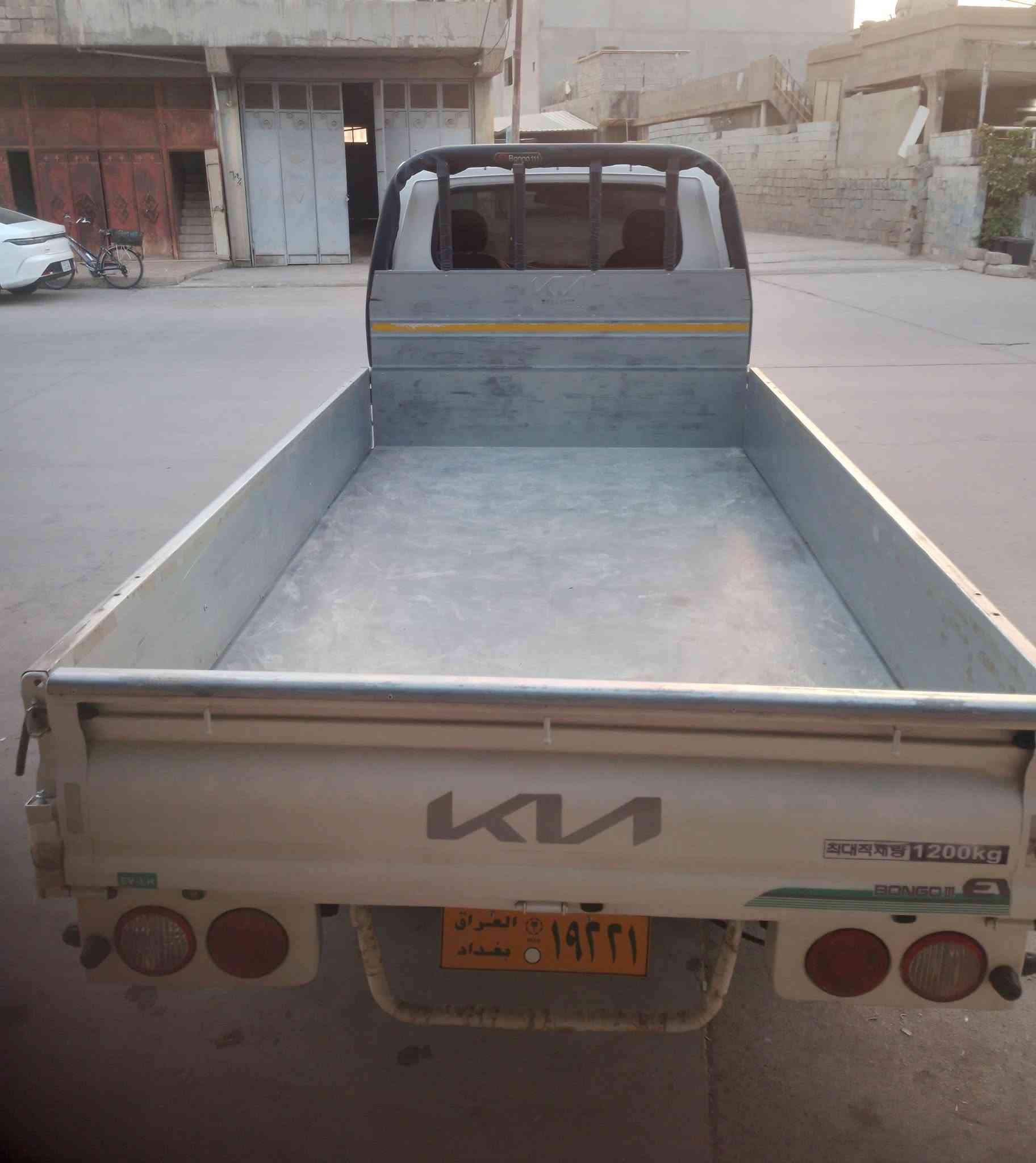 ((بسم الله الرحمن الرحيم))
بۆ فرۆشتن 
براوەی تازە داخڵی دوبەی
كیا 3000 گێر عادی مەرغوب
سۆپەر مەكینە ڕەش
مۆدیل2010 مواسەفات 2011
پێشی كراوه 2023
223 هەزار حەقیقی ڕۆیشتوە
ناوداشبڵ فۆرمیگا ڕەش
سەیارەیەكی فول مواسەفات
دانسقەو بێ ڕزیوو بێژەنگ
بەقەد سەرە نینۆكێ ژەنگی پێوەبو یەك گەڵا ببڕە
پێنج دوگمە
كارەبای كامل جاهیزە
كامل مەسرەفی كراوە
بەشەرتی گێڕ و مەكینە
تەبریتی بەستراوە
هندربرێكی بەسراوە
ئیستۆپی دواوەبەسراو
دەعامی پێشودواوەی بەستراوە
شەش تایەی لۆك
تایەی دواوەی كراوە بە 13
شەنسی لەحیم كراوەتەوە ئامادەیە بۆ بار
بەشەرتی سێتەنو نیوبۆ4 تەن
بۆدی لۆك سفر
ناوبۆدی بیلاد 
هەموو گیانی وەك دەقی شەریكە 
بێزەحمەت ئەوەی موشتەریە تەلەفون كات
جوابی كۆمێنت نادەمەوە
شوێن / سەیدسادق 
***********

***********
