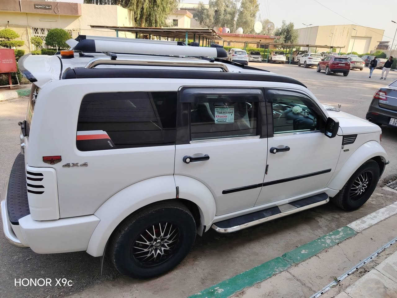 للبيع دوج نيترو 2011 - SXT فول مواصفات - سيارة بلادية ونظيفة كلش
🚙 النوع: Dodge Nitro SXT 2011

🎨 اللون: أبيض لؤلؤي

📍 المكان: بغداد 

🔢 الرقم: 21 C سليمانيه - دولي

المواصفات والإضافات:

✅ محرك 6 سلندر 3.7 قوي واقتصادي

✅ ويل 20 رياضي جديد + تايرات جديدة

✅ دعامية أمامية وحش + دعامية خلفية كروم + هوك سحب

✅ روف راك + كشافات LED فوق

✅ دواسات جانبية نيكل

✅ فتحة بونيد رياضية + كت أحمر مميز

✅ سيارة عالية، هيبة بالشارع، ما تحتاج دينار صبغ

السيارة جاهزة من كلشي، محرك وكير وتبريد توب. سنوية جديدة. 

سعرها 110$ وبيها مجال بسيط للشراي الجاد.

للاستفسار: ***********

ملاحظة: البيع نقد أو مراوس حسب الاتفاق.

نص مكتوب في الصور:
- HONOR X9c