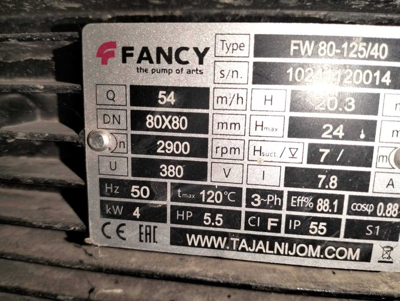 *للبيع مضخة ماء كهربائية FANCY ضغط عالي 5.5 حصان - الكوت*

*المواصفات:*
- *الماركة*: FANCY الاصلية
- *القوة*: 5.5 حصان 
- *الدورة*: 2850 RPM
- *الضغط*: عالي - يرمي 20 الى 25 متر
- *الفلانشات*: 2 انج دخول وخروج
- *الاستخدام*: سقي زراعي، رشاشات، ضخ من النهر والبئر
- *الحالة*: نظيفة وشغالة 100% - بدون اي عطل

*سبب البيع*: مستعجل .

*السعر*: 430 الف دينار وقابل للتفاوض البسيط
*المكان*: الكوت -
*للاستفسار والاتصال*: ***********
