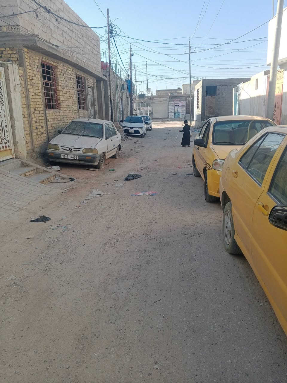 يا الله السلام عليكم ورحمه الله وبركاته الدار للبيع مساحه 190 متر العنوان النجف الكوفه البراكيه شارع المطار القديم قرب الجامع القبه الذهبيه ثالث بيت عن الشارع العام الدار المساحه الكليه 190 متر شقه 40 متر والباقي دار مساحه 150 متر تحتوي على غرفه وصاله ومطبخ وصحيات واستقبال الصحيات خارجيه وداخليه زائد كراج السعر المطلوب 47 مع المجال البسيط للتواصل رقم الهاتف اخوكم ابو طيبه صاحب مكتب الاخوين ***********

