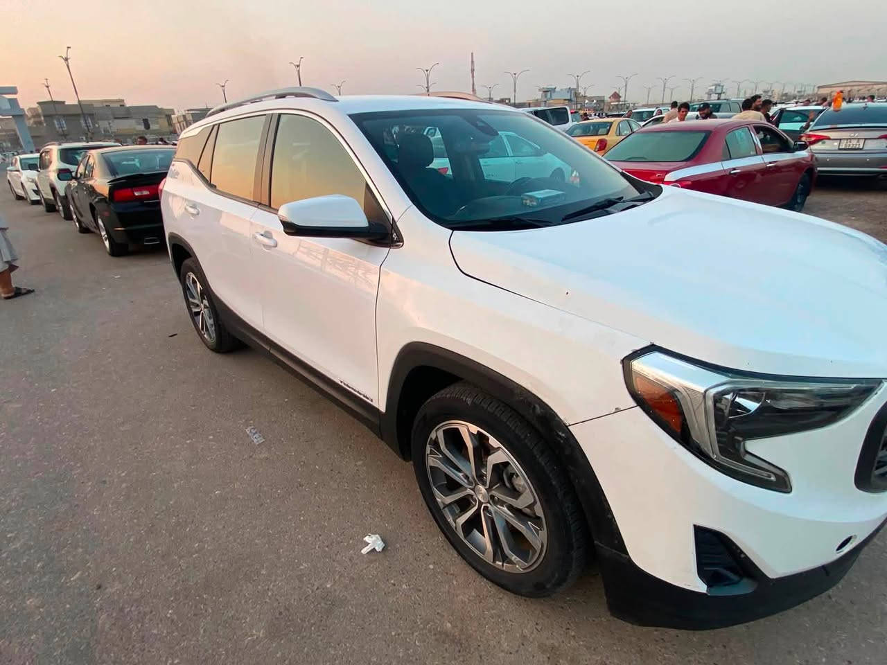 جمسي GMC تيران موديل2020
السيارة وارد امريكي  

بصمة تشغيل / بصمة ابوب / تشغيل عن بعد

تبريد قطعتين / شاشة / كامرا خلفية دواره

تحكمات استيرن جهتين / رادارت امامي وخلفي وجانبي-

 مواصفات SLT  . السيارة ضررها جاملغ وبنيد :ملاحظة السيارة يرادله تبديل مشط 
 

السيارة ماشية 119 كيلو 

ايرباك برده وستيرن 

مكان السيارة بصرة

*********** 

واتساب متوفر او الاتصال عالخط

سعرها 140 ورقة وبيها مجال

