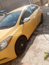 للبيع فورتي وارد امريكي 2014  حادثها جاملغ الخلفي باامريكا   ضربه بسيط...