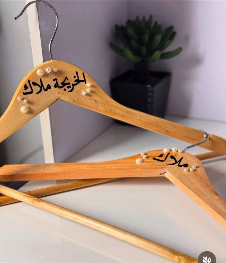 مكتبة المهندس
🖨️ نوفر لكم خدمات التصميم والطباعة حسب الطلب، بأفكار إبداعية تناسب جميع الأذواق والمناسبات:
📸 طباعة الصور بجودة عالية
📱طباعة على الموبايل
🏅طباعة ميداليات 
🖼️ طباعة اللوحات بتصاميم مميزة
🎀 تصميم وطباعة الستيكرات والملصقات
👕 الطباعة على مختلف الأسطح والأقمشة
🎁 هدايا مخصصة بلمستكم الخاصة
💍 للمناسبات السعيدة، حفلات الزواج، التخرج، الهدايا الشخصية وجميع مناسباتكم.
ناحية الشورة - مقابل دائرة بلدية الشورة 
للتواصل : ***********

نص مكتوب في الصور:
- ah0fa 23h
- طباعه على لوحه نتائج ثالث متوسط