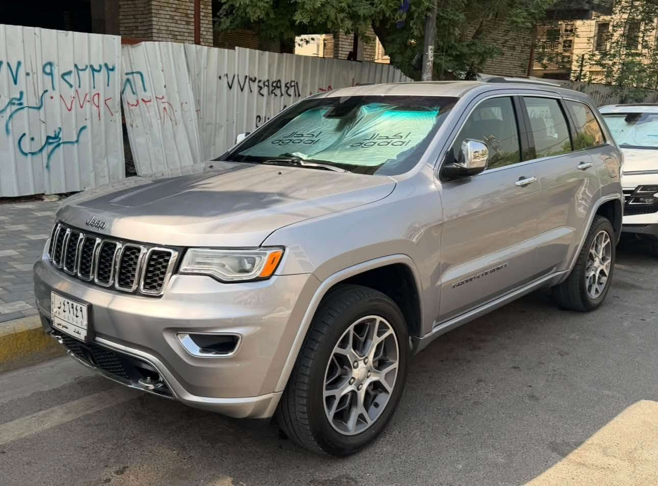 السلام عليكم 
للبيع جيب اوفرلاند ٢٠١٩ ماشية ٤٧ 
اعلى مواصفات 
حادثها جاملغ خلفي مصبوغ وبابتين مبدلات نفس اللون 
للاتصال *********** طه

