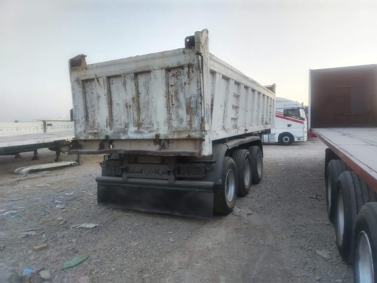 السلام عليكم ورحمه الله وبركاته 
 عربانة للبيع موديل 2012 🚛
🔹 فصل وربط
🔹 التايرات نص عمر
🔹 3 محاور 
📞 للاستفسار: ***********
📩 اتصال أو واتساب
