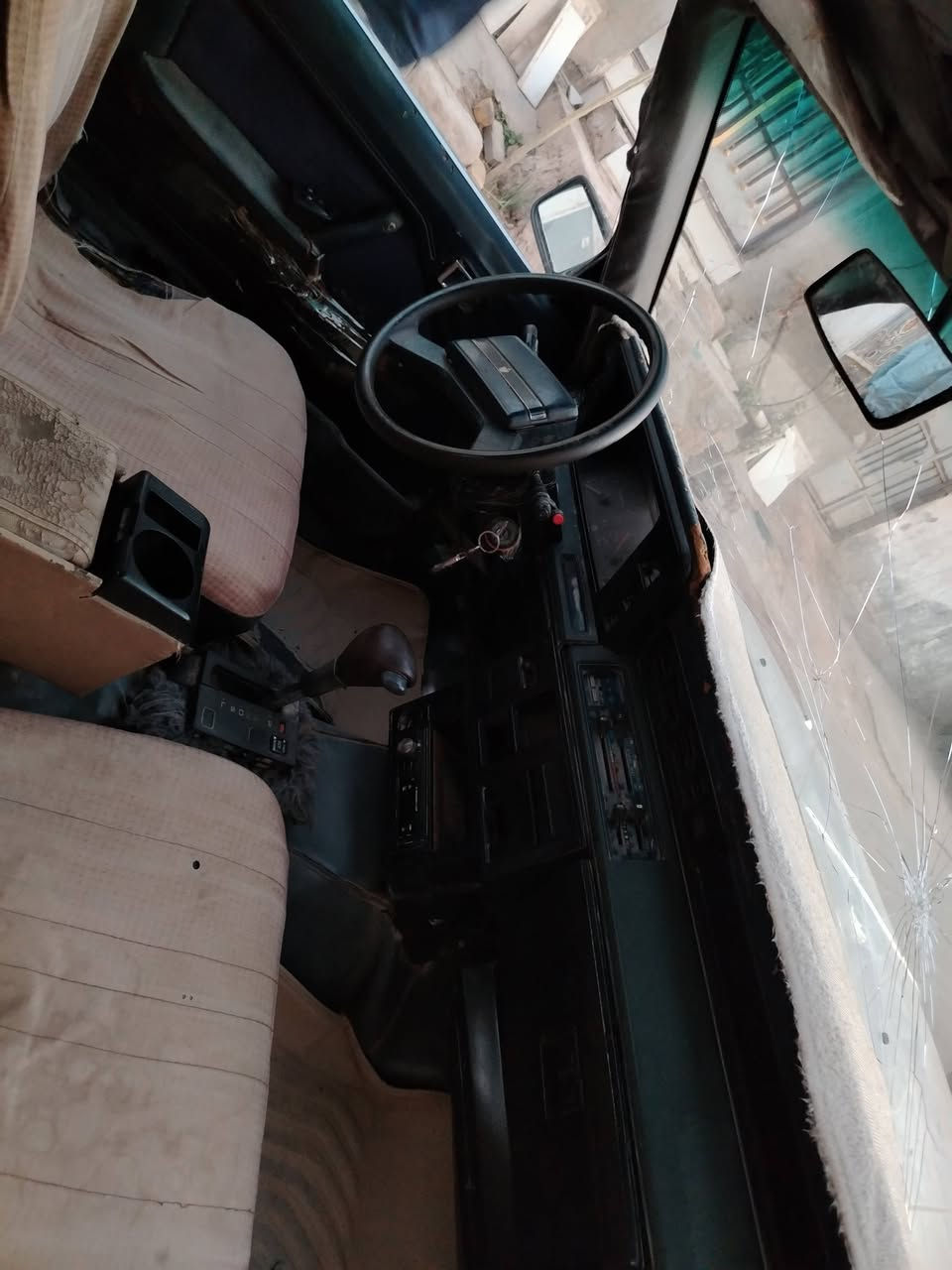 سلام عليكم البيع فقط سياره سوبر  محرك وكير بطه موديل 85رقم المثني مومميز ٦٠٠٤  ا@@@ السعر ٢٣وبيهه مجال الاستفسار الرقم ***********
