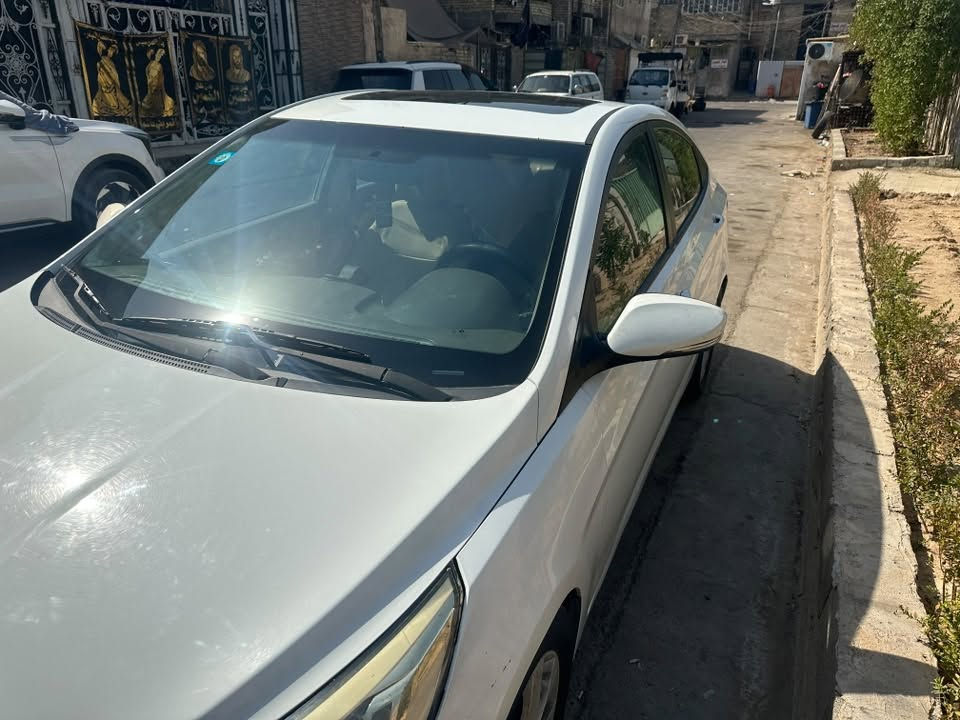 اكسنت • ٢٠١٥ • ماشيه ١٩٠٠٠٠