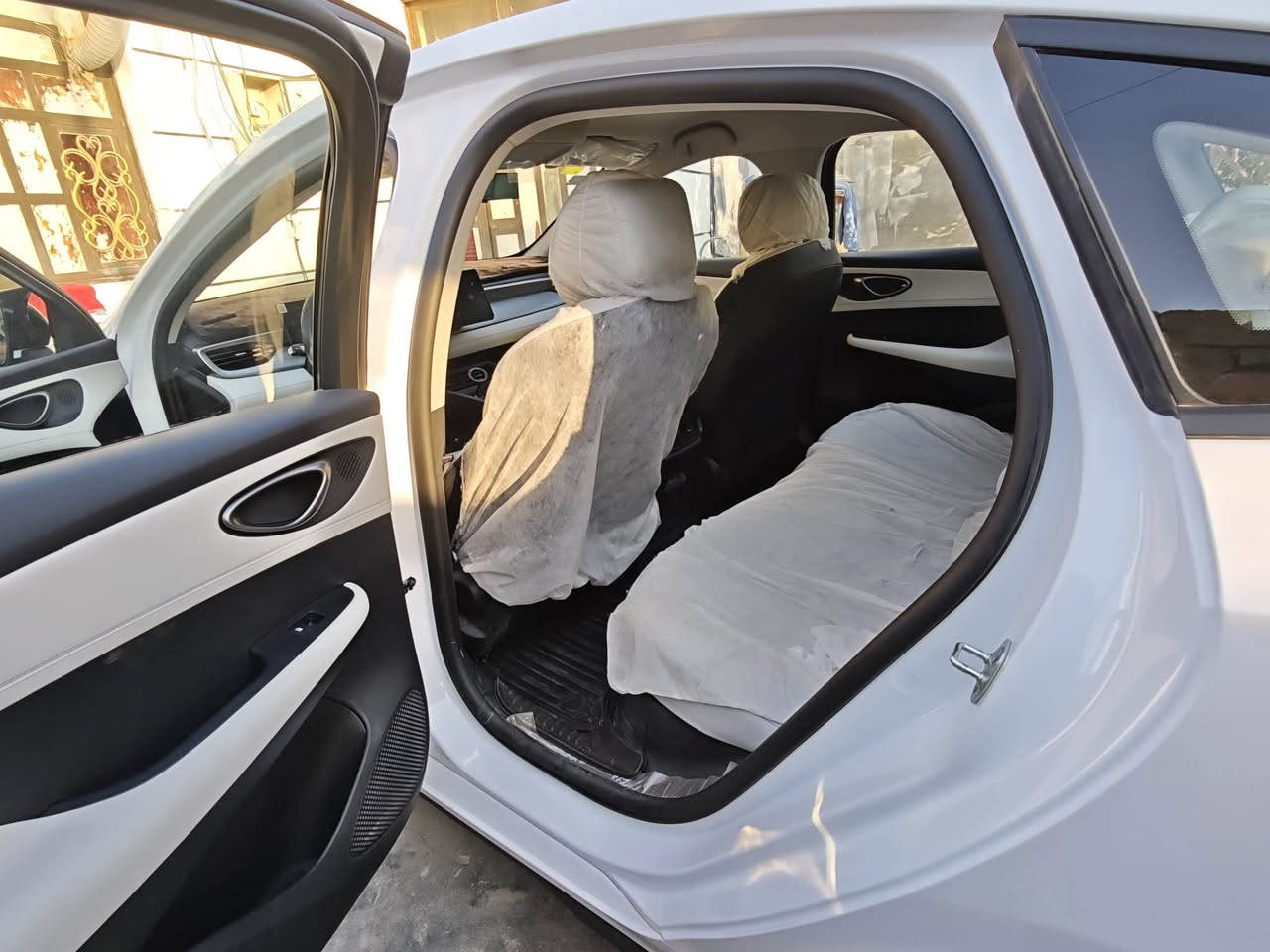 بي واي دي سيل 5 موديل 2025 بطارية كبيرة الشحنة تمشيك 128 كيلو متر الملصق مال شركة يقره 100 كيلو متر كير تعليك يم الستيرن السعر  24 مليون
 (ملاحظة هاي السيارة تختلف عن السيارات الي بطارياتها صغيرة (بهواية) السياره باسمي شخصيا  كشنات مدوشمه كاعيات حوضيه دبل كاعيه شاشه محدثه مشبك دعاميه  سبايدرات جنطه وجامه خلفيه علامات مغلفه 
للتواصل
***********
