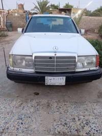 مرسيدس • مرخّص • ١٩٨٩