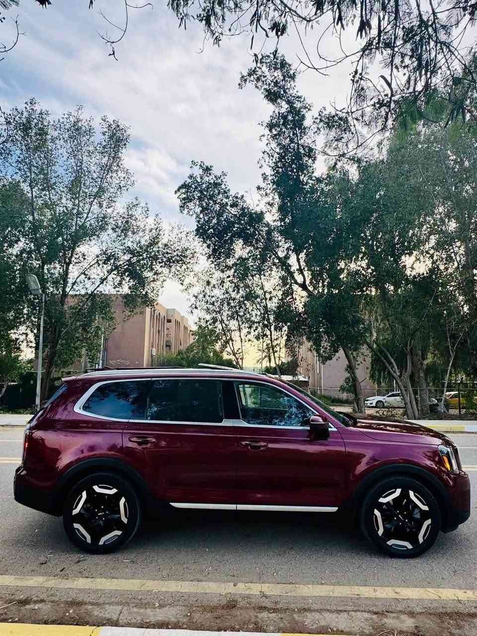 بيع  سررريع  وجوه السوك السعر 230 وبيها مجال بسيط 
 بسعر سورنتو 

تلورايد  X lain.   Ex رقم اربيل  

موديل 23

ماشية  66 الف   

بيها صبغ ربع البنيد وبيها كلير بالجاملغ الخلفي من امريكا بدون ارباك بدون تبديل 

فول مواصفات 

داخل اسود 

فتحة 

رادار امامي 

رادار جانبي 

رادار خلفي 

كشنات تدفئة تبريد 

جنطة كهرباء 

كشنات سياحي

تحديد مسار 

قيادة ذاتية 

نقطة عمياء  

تدفئة ستيرن

وبعد بيها مواصفات 

مكاني بابل مسيب

***********
