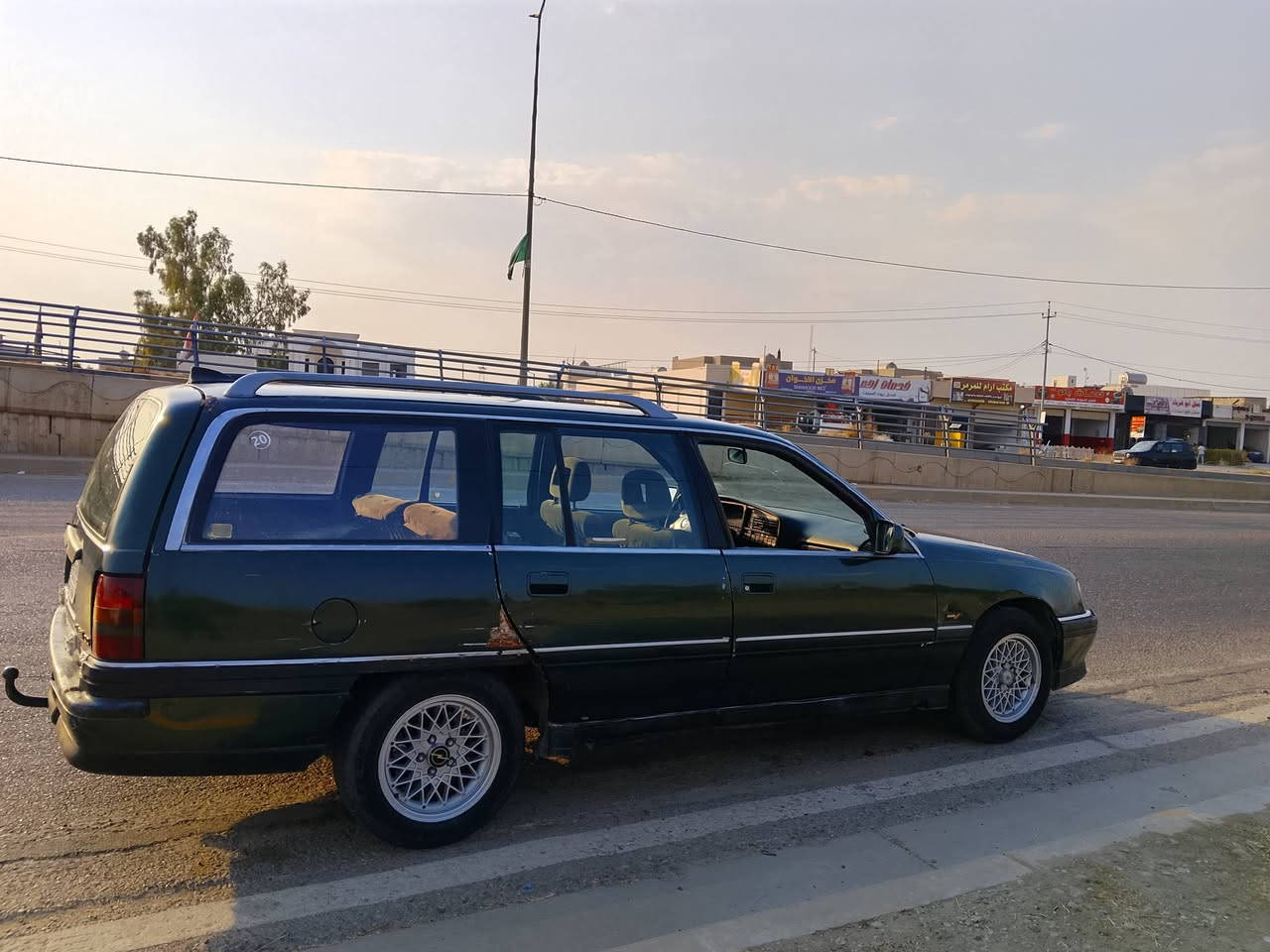 اوبل اوميكا موديل 91 رقم كركوك
مشروع وطني    سعر 23
 حجم 20 دفتر بنزين موجود
 كيرو اوتوماتيك 
***********
