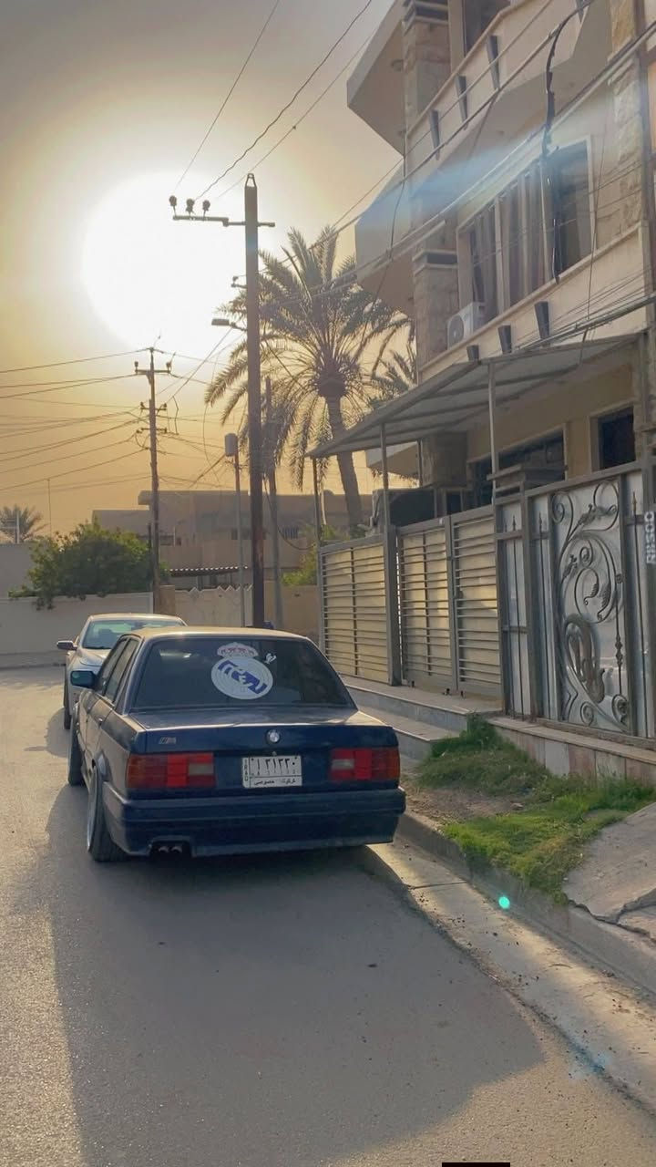 السلام عليكم 320 زعره موديل 1987 
مكينه 20 مسكر 
كير عادي جديد شورت شفت 
منضومة بور جديده
كهرباء كامله
السياره نضيفة ونصبتها حلوه 
تبريد نقص غاز ومروحة
سلايد ملغي
بدون ضربه قويه او خياس 
تخم تاير
رقم كركوك تحويل  
بغداد الكرخ 
السعر 30
عليها غرامه 500 الف
***********
متواجد واتساب  🖤🖤
