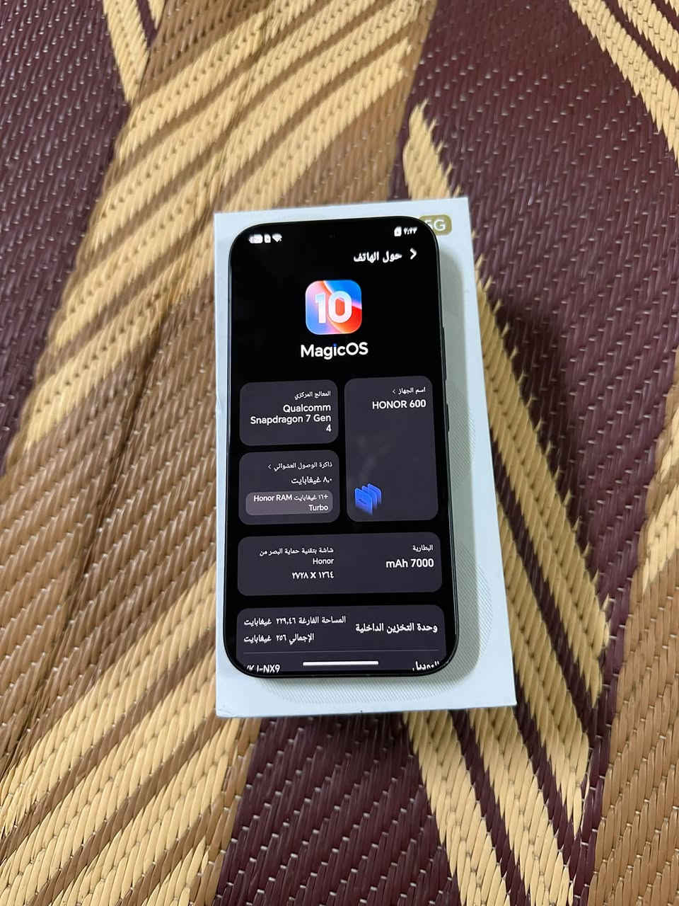 هونر ٦٠٠ • ٢٥٦ • بطارية ٧٠٠٠