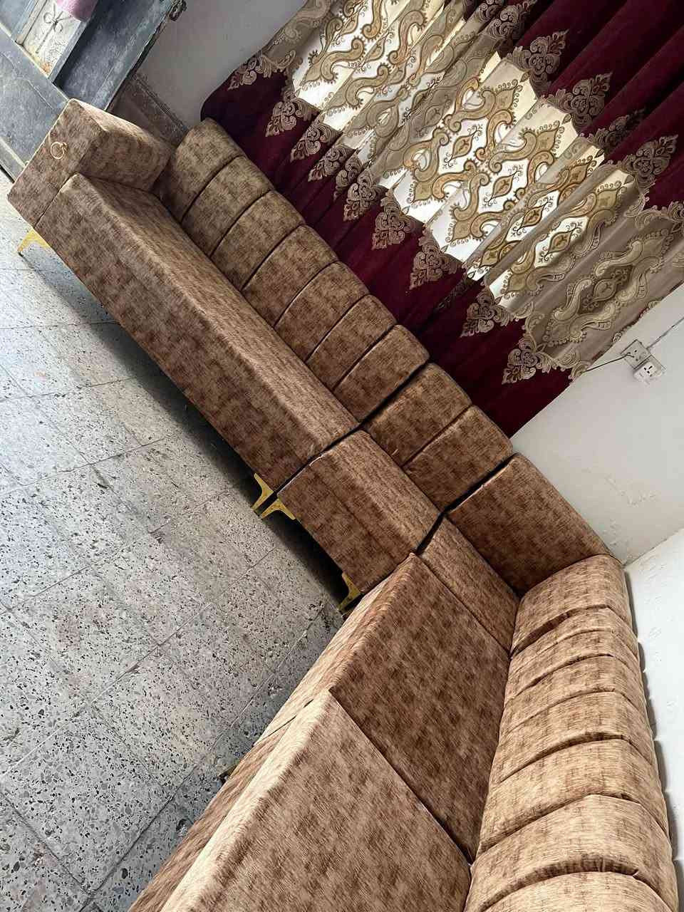 تخم ديوان جديدمامستخدم ابدخمس قطع ١٠نفروسعرمناسب شراي يراسل ناصريه وتساب***********
