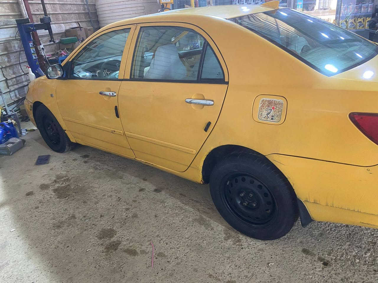 سياره للبيع BYD F3 2011رقم بغداد 
مكينه كير بلادي كير اتوماتيك ابيع كوم حديد أتعهد فقط بتحويل هيئه غرامات صفر سياره شغاله
سعر 27
 عنوان بصره زبير 
***********
***********
