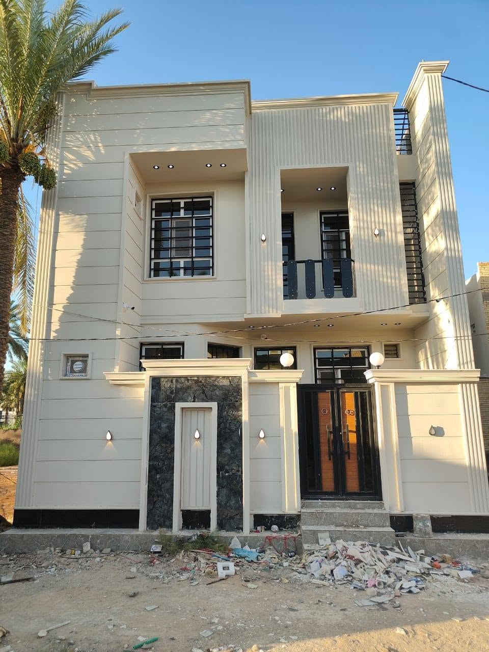 🏡 بيت للبيع في كربلاء – حي الحوراء
📍 العنوان: كربلاء، حي الحوراء جهة باب بغداد، عمود 37، نزلة القاضي.
🔹 المساحة: 100 متر
🔹 الواجهة: 8 متر
🔹 النزال: 12.5 متر
🔹 البناء: طابقين
🔹 عدد الغرف: 4 غرف نوم
🔹 البناء جديد
🔹 المواد المستخدمة: طابوق جمهوري + كونكريت مسلح
✅ جميع الخدمات متوفرة
✅ تبليط، مجاري، 
للمزيد من الاستفسار اتصل واتساب ***********
*********** كربلاء, العراق
