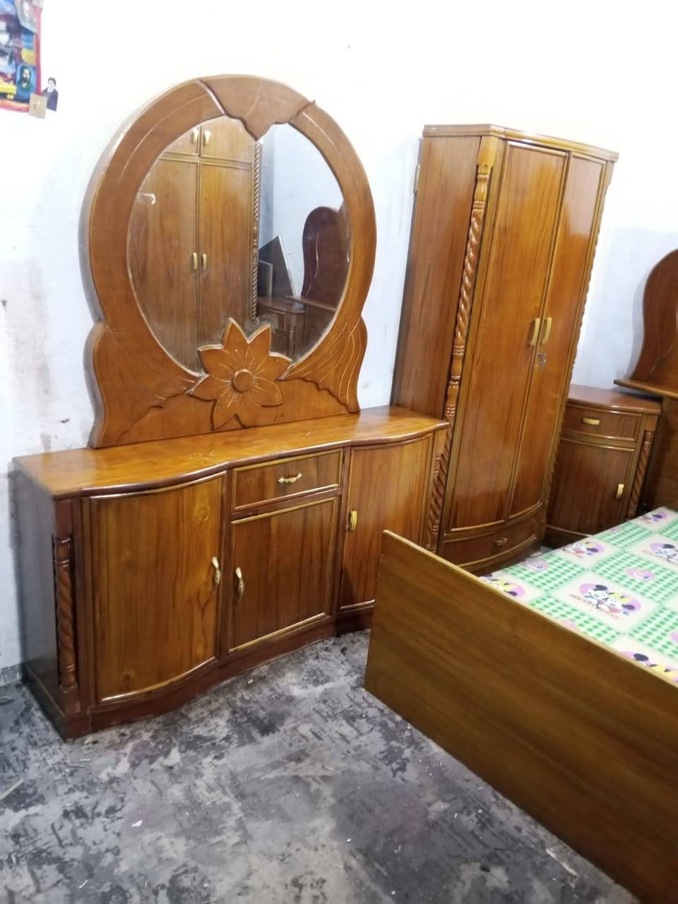 800غرفه ست ابواب مال عرسان موغرفه ضيم ضهر جرجوبه زاويه كنتوريه صاج داخل وخارج بغداد الحسينيه مال  الراشديه وعندي توصيل ***********
