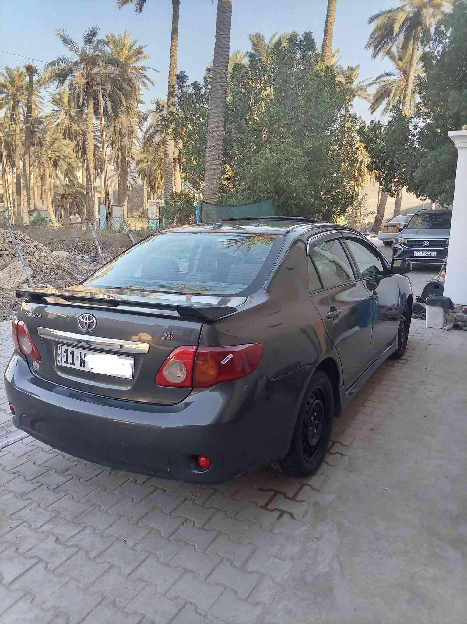كورلا موديل ٢٠٠٩ sمحرك كير تبريد صدر امامي خلفي جديد فتحة كروس سرعة تحكمات جهتين زنون عالي ناصي ترايك وين متريد بالعافيه عالياخذه مصبوغه عام من الجراد شواصي لغود سليمات حادثه باب وجاملغ السايق فقط السيارة جاهزه السعر 90$  مكاني الدورة ابو الطيارة ***********

