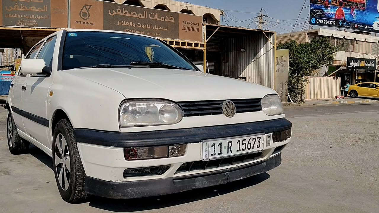 كولف نفخ MK3 موديل 1993
رقم انكليزي 
سنوية ل 2030 بأسمي مصفرة هيئة وغرامات
هزة جديدة
مكينة 2000
كير اوتو
كهربائيات شغالة
صدر امامي جديد 
تبريد شغال بس منقص غاز
كشرها مثل ماتشوف كدامك
سيارة تخبل الله شاهد وعظمتها حلوة وناعمة
السعر رايدها ب42  وبيها مجال بسيط
مكاني الزعفرانية
 *********** موجود واتساب
